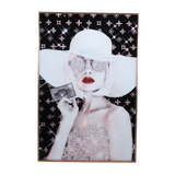 Brilliant Woman – Şapkalı Kadın Cam Tablo